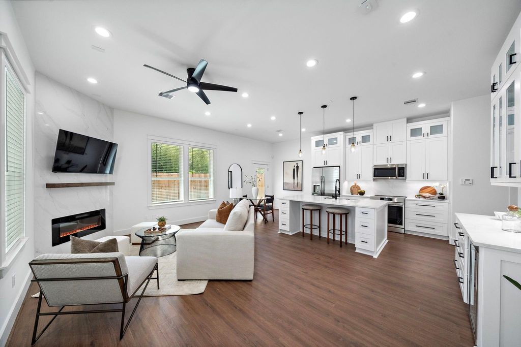 1501 De Soto St #6132 interior